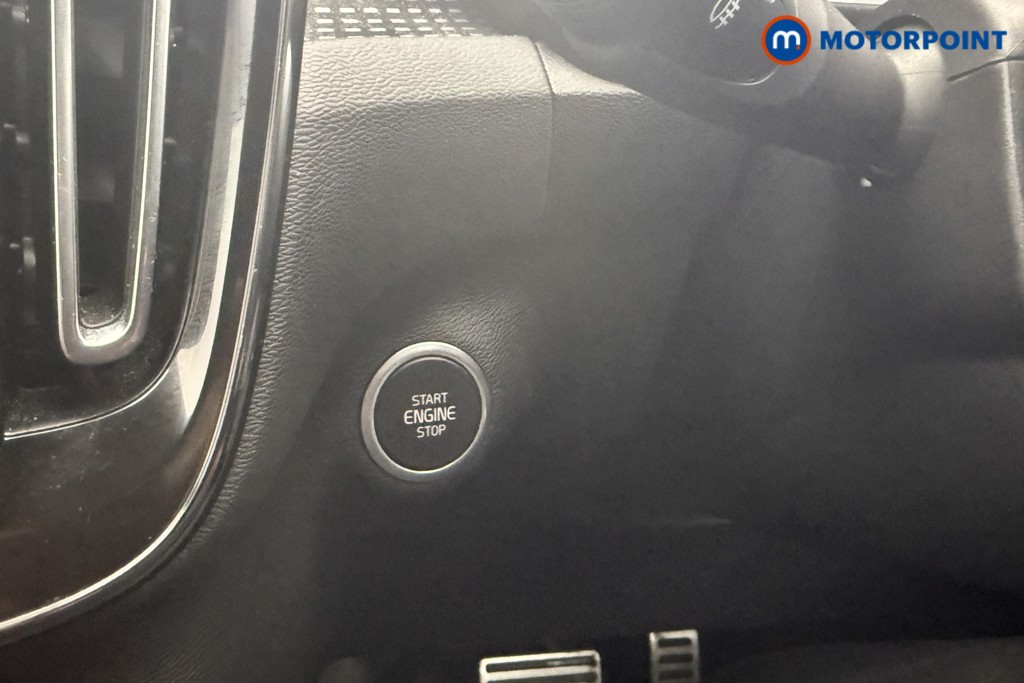 Volvo Xc40 R Design Automatic Petrol SUV - Stock Number (1565486) - 8th supplementary image