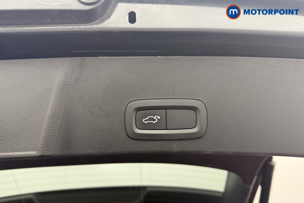 Volvo Xc40 R Design Automatic Petrol SUV - Stock Number (1565486) - 23rd supplementary image
