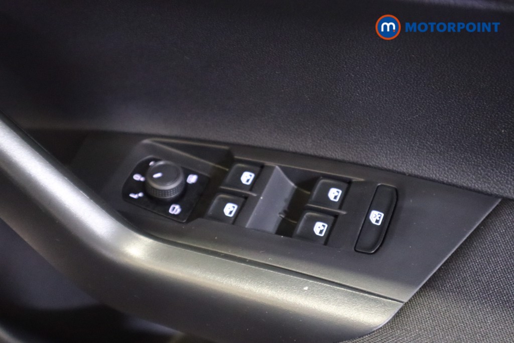 Volkswagen Taigo Life Manual Petrol SUV - Stock Number (1565542) - 9th supplementary image