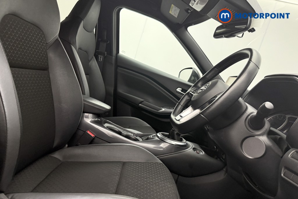 Nissan Juke N-Connecta Manual Petrol SUV - Stock Number (1566090) - 8th supplementary image