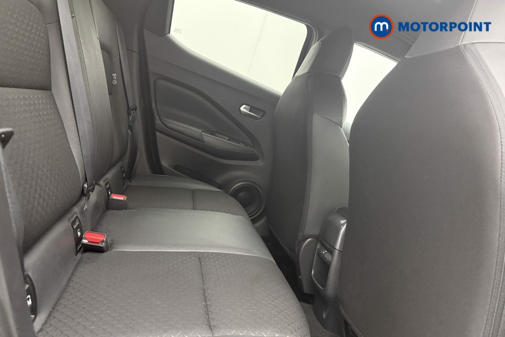 Nissan Juke N-Connecta Manual Petrol SUV - Stock Number (1566090) - 9th supplementary image
