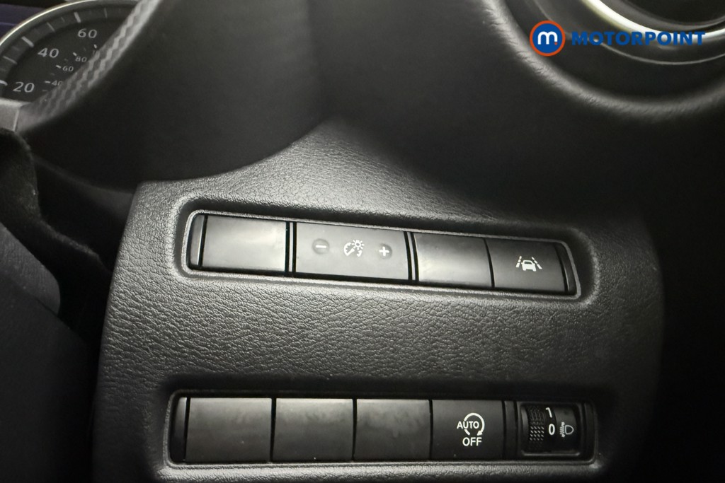 Nissan Juke N-Connecta Manual Petrol SUV - Stock Number (1566090) - 17th supplementary image