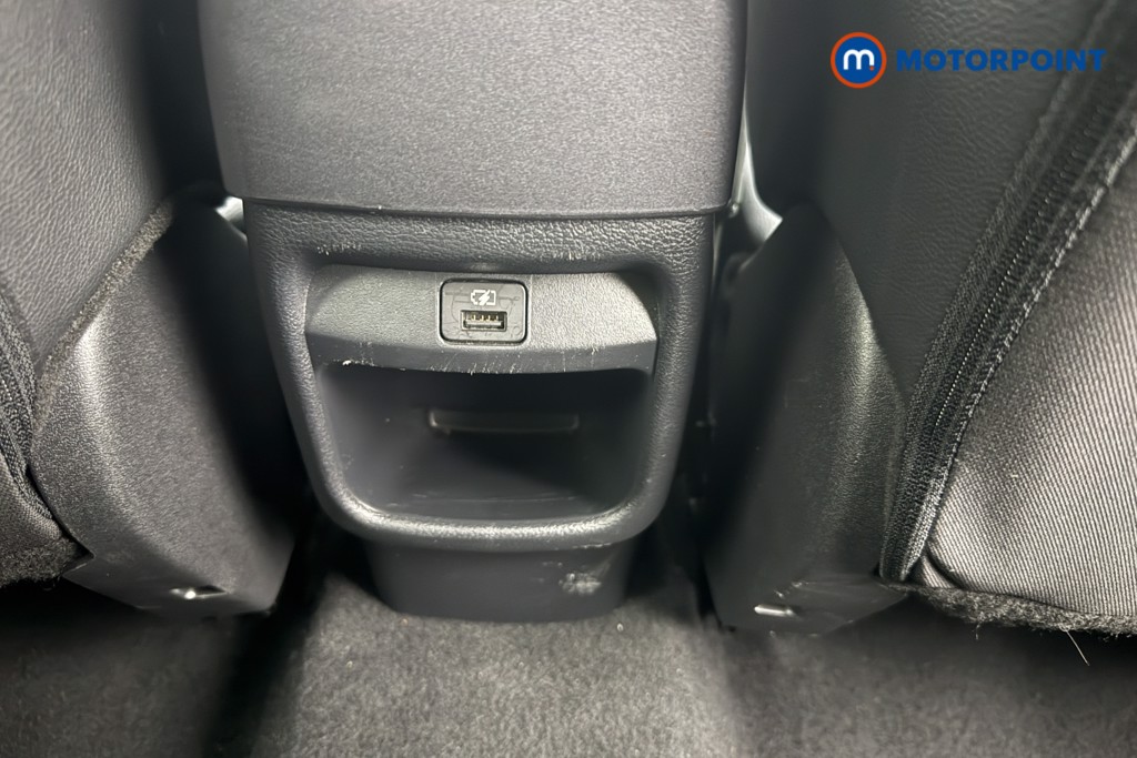 Nissan Juke N-Connecta Manual Petrol SUV - Stock Number (1566090) - 20th supplementary image