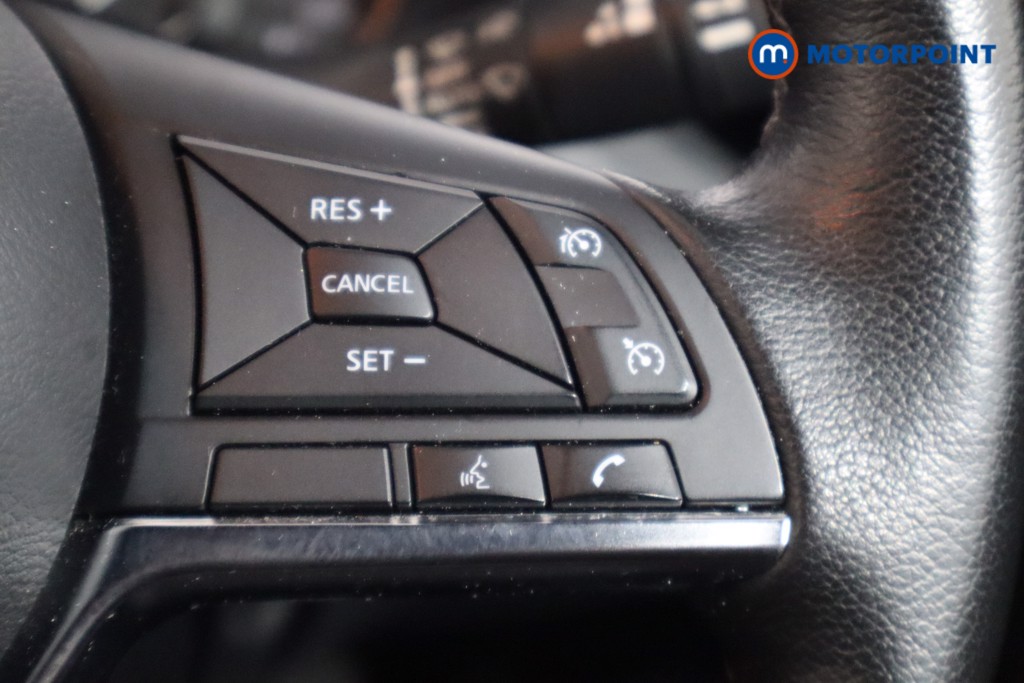 Nissan Juke N-Connecta Manual Petrol SUV - Stock Number (1566095) - 8th supplementary image