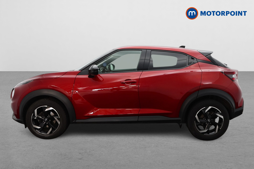 Nissan Juke N-Connecta Manual Petrol SUV - Stock Number (1566101) - Passenger side