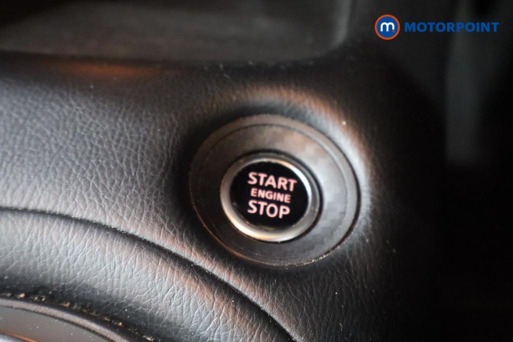 Nissan Juke N-Connecta Manual Petrol SUV - Stock Number (1566125) - 8th supplementary image
