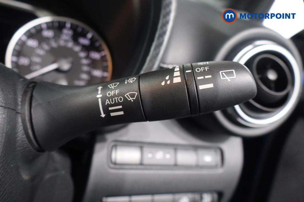 Nissan Juke N-Connecta Manual Petrol SUV - Stock Number (1566125) - 16th supplementary image