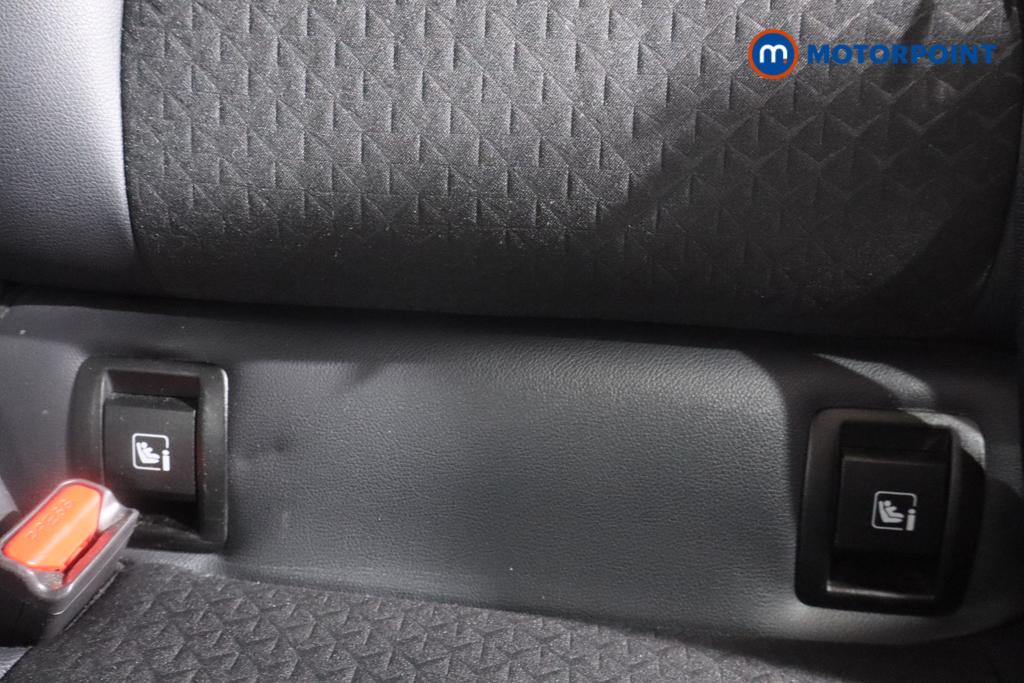 Nissan Juke N-Connecta Manual Petrol SUV - Stock Number (1566125) - 22nd supplementary image