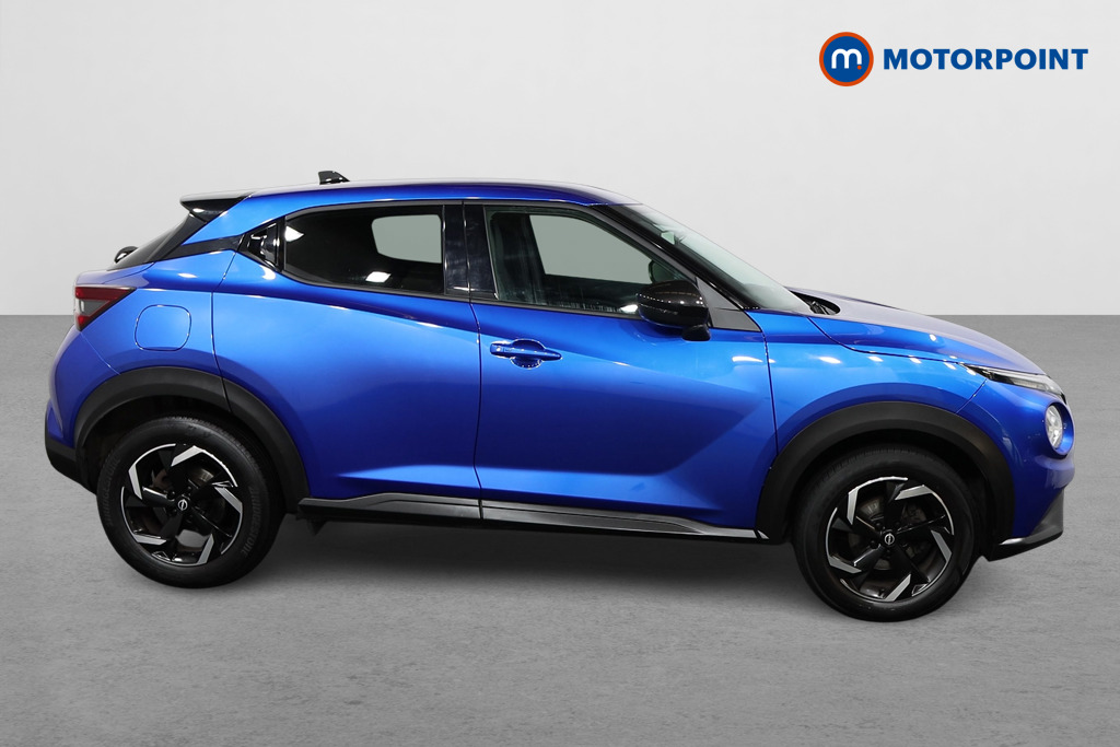 Nissan Juke N-Connecta Manual Petrol SUV - Stock Number (1566125) - Drivers side