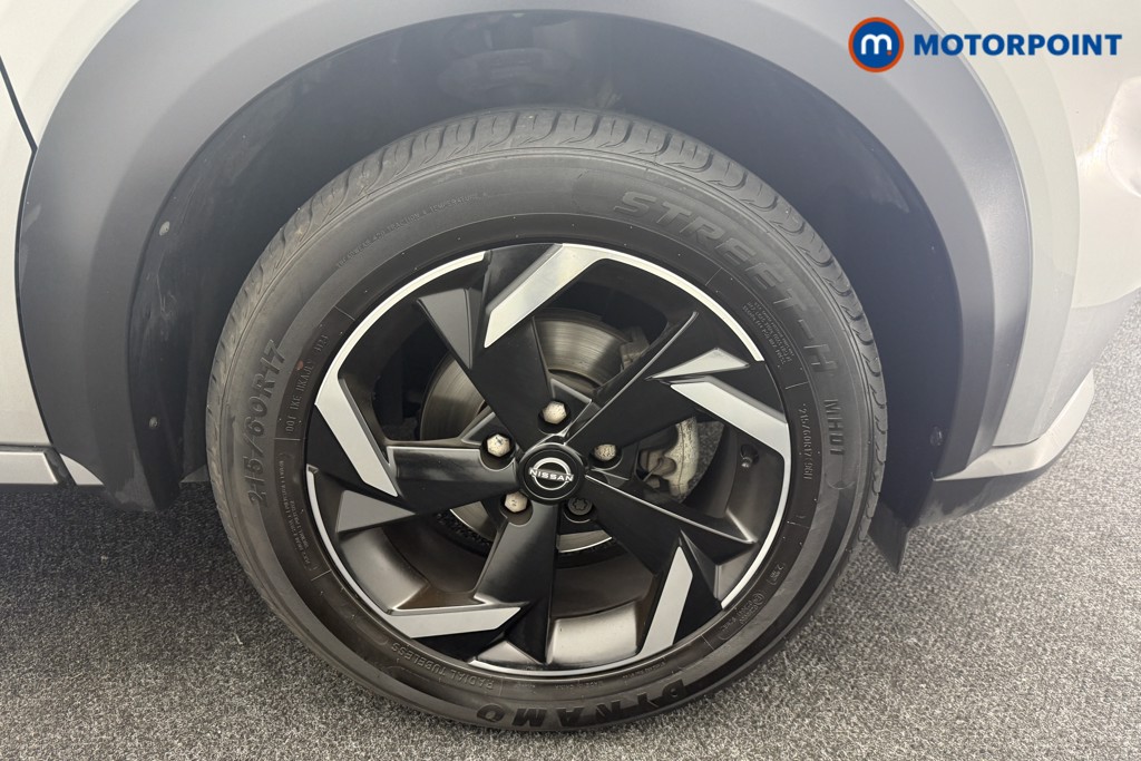 Nissan Juke N-Connecta Automatic Petrol SUV - Stock Number (1566892) - 27th supplementary image