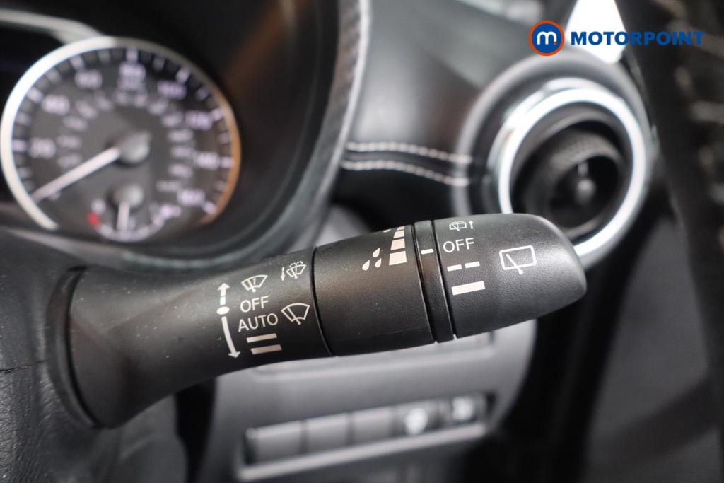 Nissan Juke N-Connecta Manual Petrol SUV - Stock Number (1566965) - 14th supplementary image