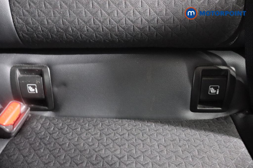 Nissan Juke N-Connecta Manual Petrol SUV - Stock Number (1566965) - 20th supplementary image