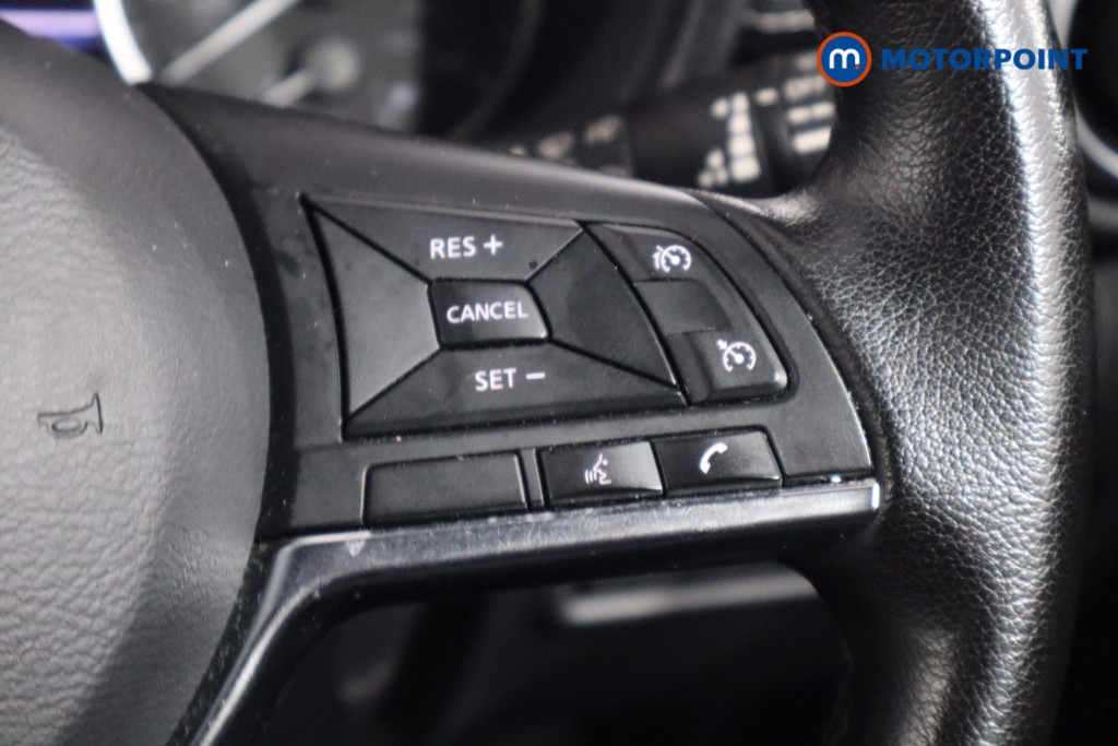 Nissan Juke N-Connecta Manual Petrol SUV - Stock Number (1566978) - 8th supplementary image