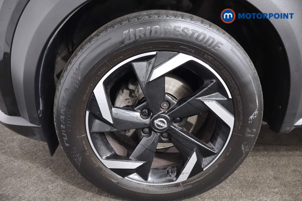 Nissan Juke N-Connecta Manual Petrol SUV - Stock Number (1566978) - 11th supplementary image