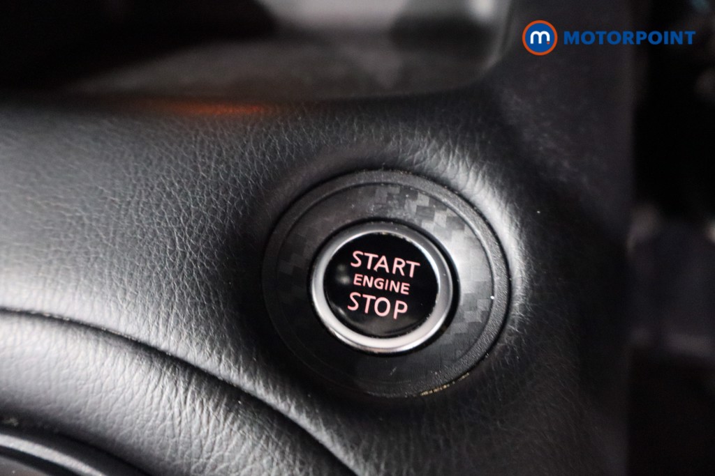 Nissan Juke N-Connecta Manual Petrol SUV - Stock Number (1566978) - 13th supplementary image