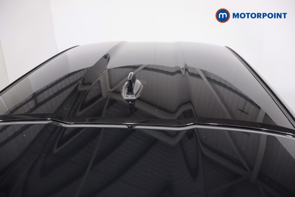Nissan Juke N-Connecta Manual Petrol SUV - Stock Number (1566978) - 30th supplementary image