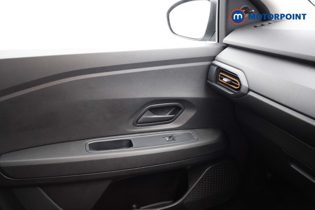 Dacia Sandero Stepway Essential Manual Petrol Hatchback - Stock Number (1567473) - 8th supplementary image