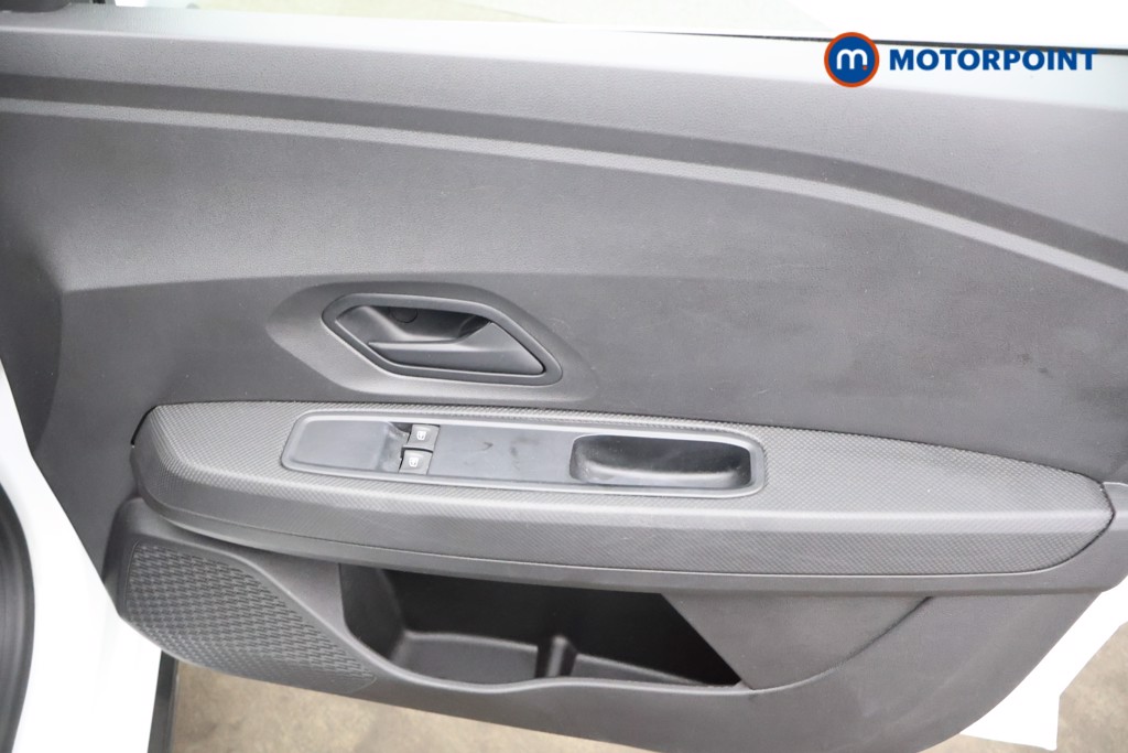 Dacia Sandero Stepway Essential Manual Petrol Hatchback - Stock Number (1567473) - 9th supplementary image