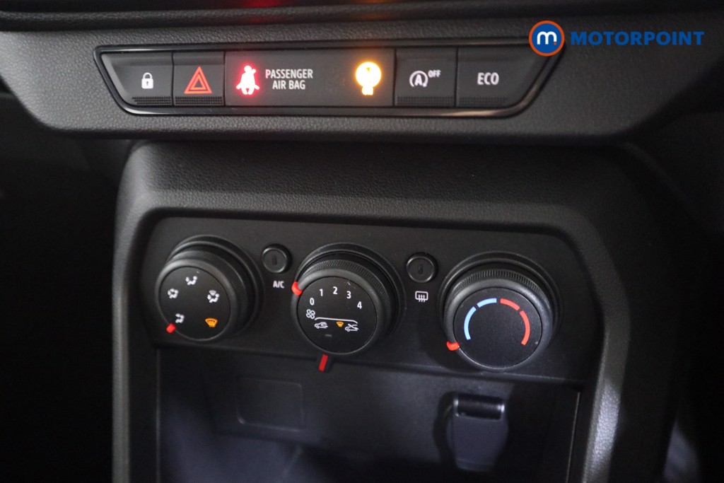 Dacia Sandero Stepway Essential Manual Petrol Hatchback - Stock Number (1567484) - 6th supplementary image