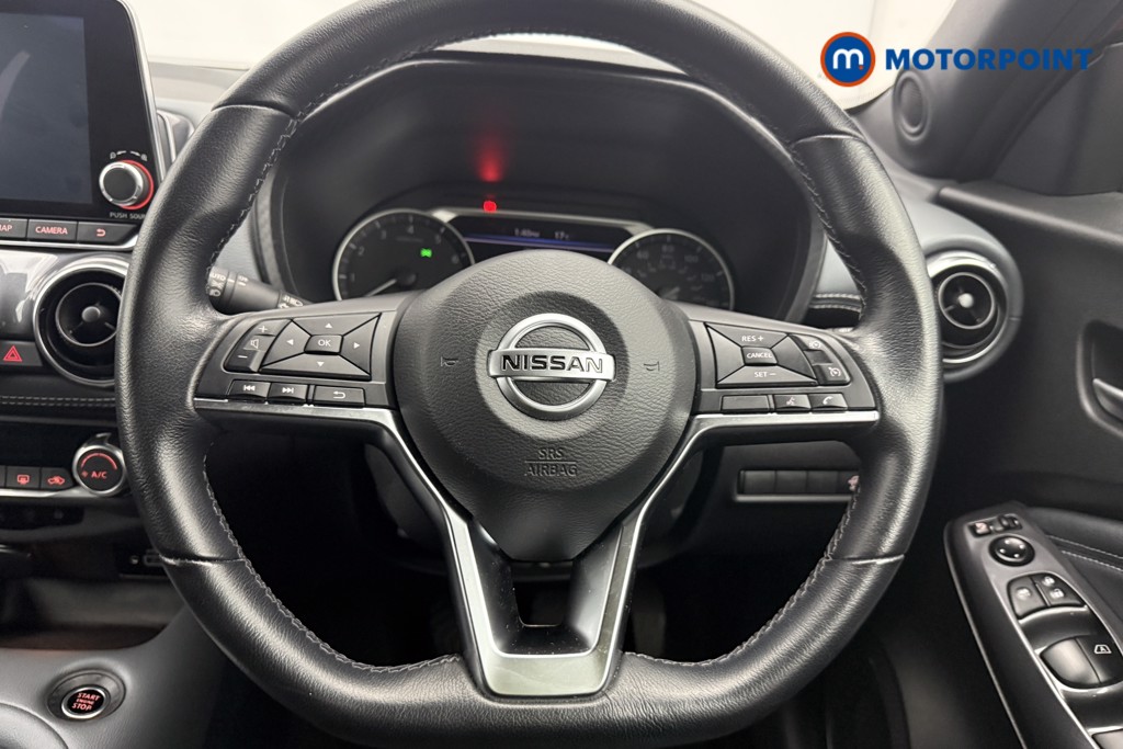 Nissan Juke N-Connecta Manual Petrol SUV - Stock Number (1567765) - 5th supplementary image
