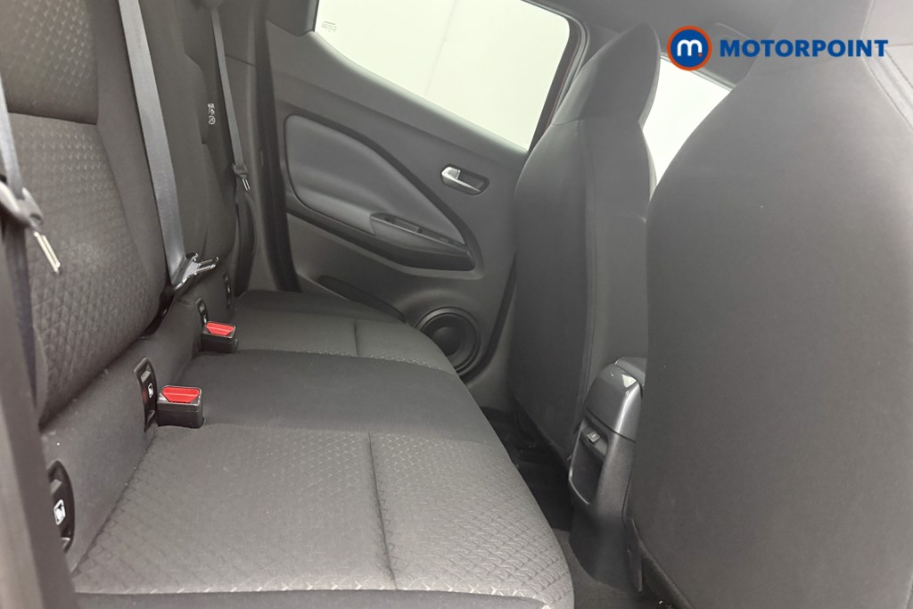 Nissan Juke N-Connecta Manual Petrol SUV - Stock Number (1567765) - 9th supplementary image