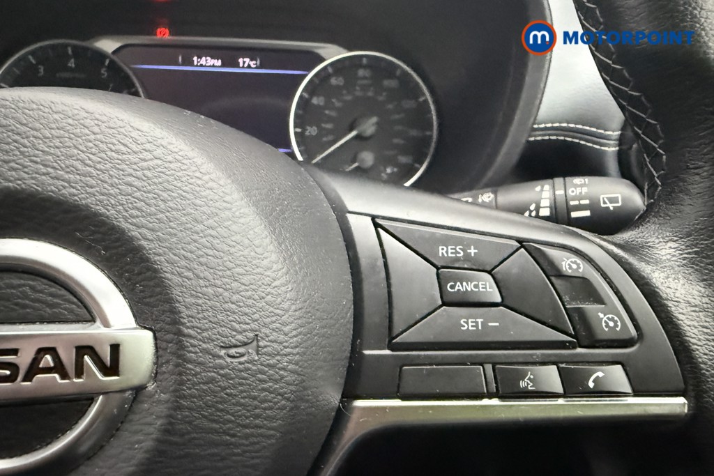 Nissan Juke N-Connecta Manual Petrol SUV - Stock Number (1567765) - 15th supplementary image