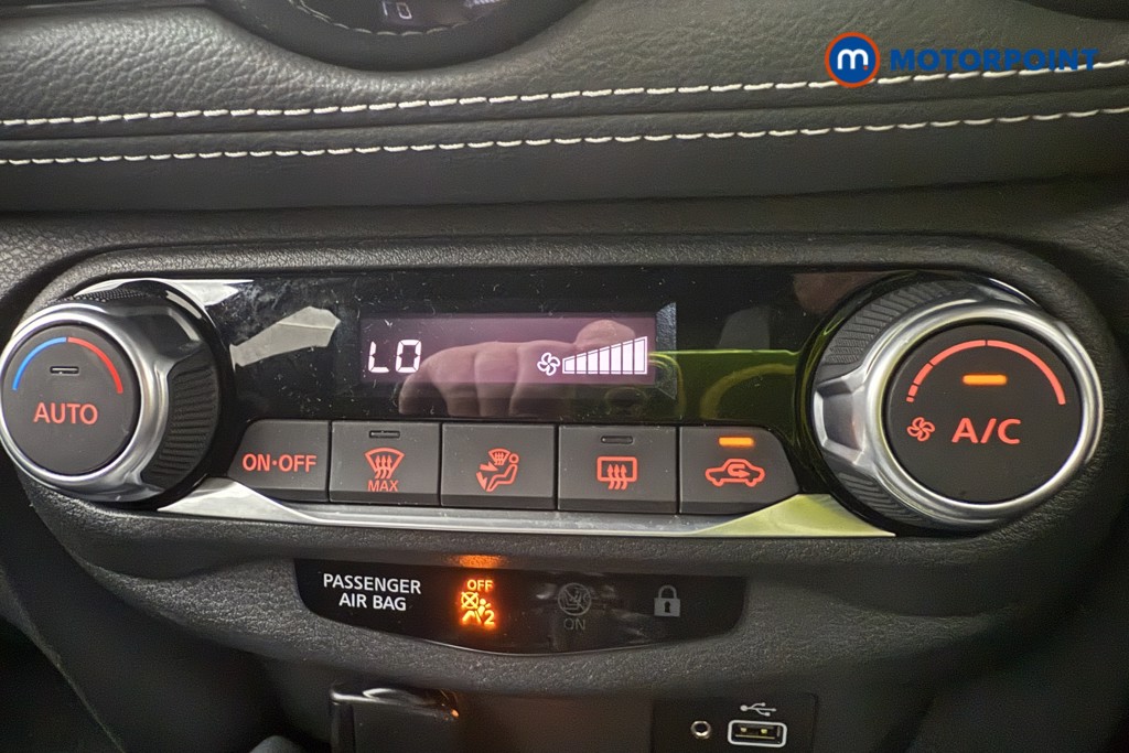 Nissan Juke N-Connecta Manual Petrol SUV - Stock Number (1567765) - 16th supplementary image