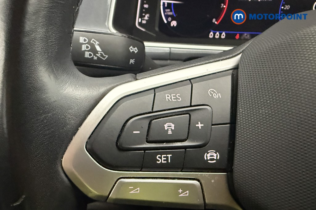 Volkswagen T-Roc Style Manual Petrol SUV - Stock Number (1568648) - 2nd supplementary image