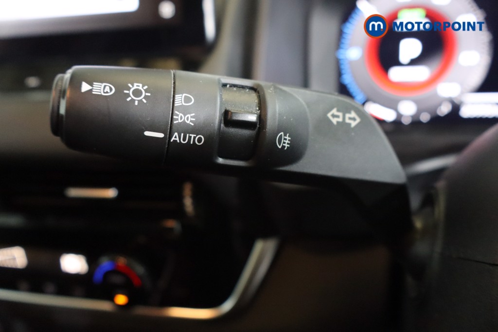 Nissan Qashqai N-Connecta Automatic Petrol-Electric Hybrid SUV - Stock Number (1568672) - 15th supplementary image