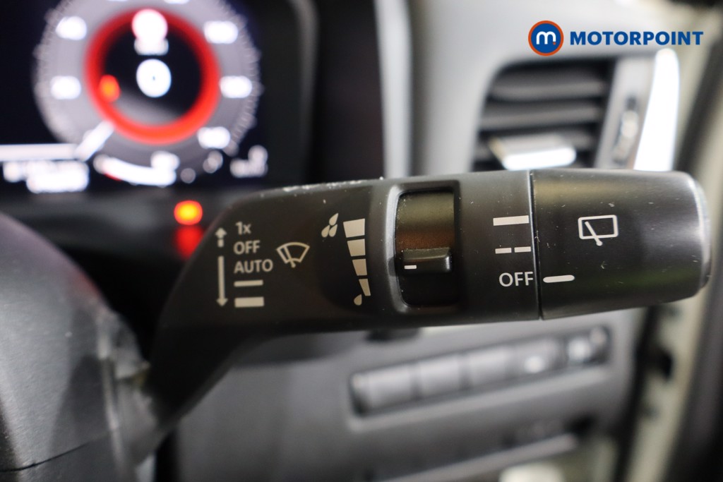 Nissan Qashqai N-Connecta Automatic Petrol-Electric Hybrid SUV - Stock Number (1568672) - 16th supplementary image