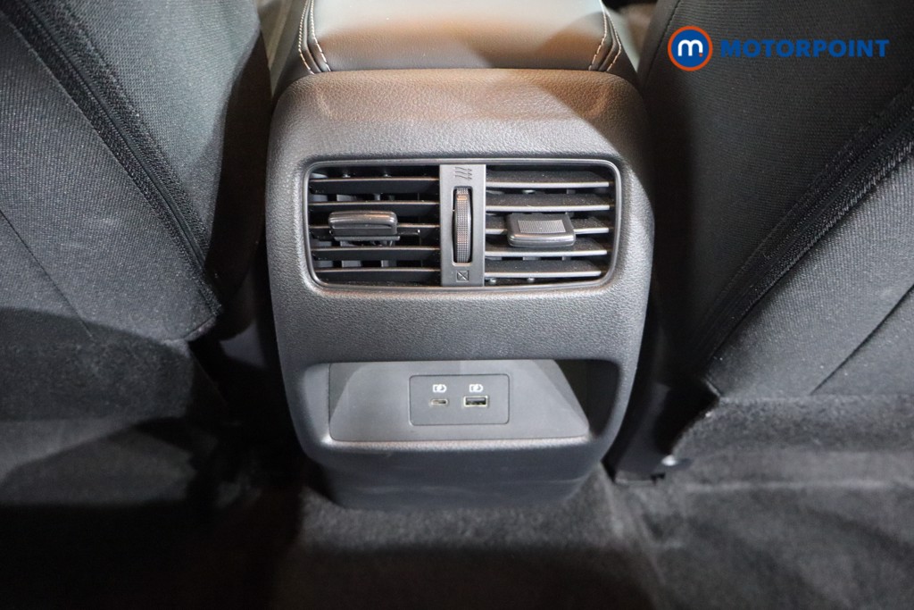 Nissan Qashqai N-Connecta Automatic Petrol-Electric Hybrid SUV - Stock Number (1568672) - 21st supplementary image