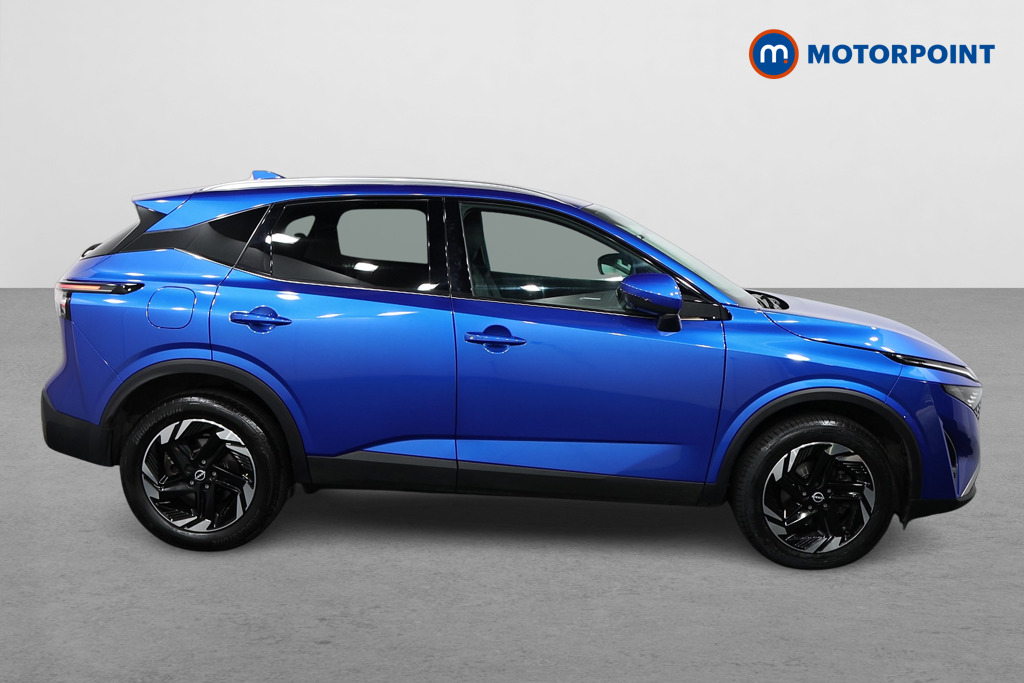 Nissan Qashqai N-Connecta Automatic Petrol SUV - Stock Number (1568694) - Drivers side