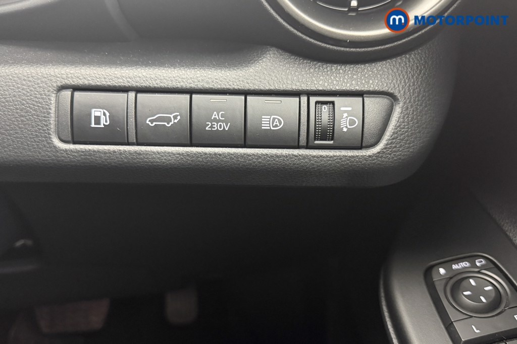 Toyota C-Hr Design Automatic Petrol Plug-In Hybrid SUV - Stock Number (1568786) - 12th supplementary image