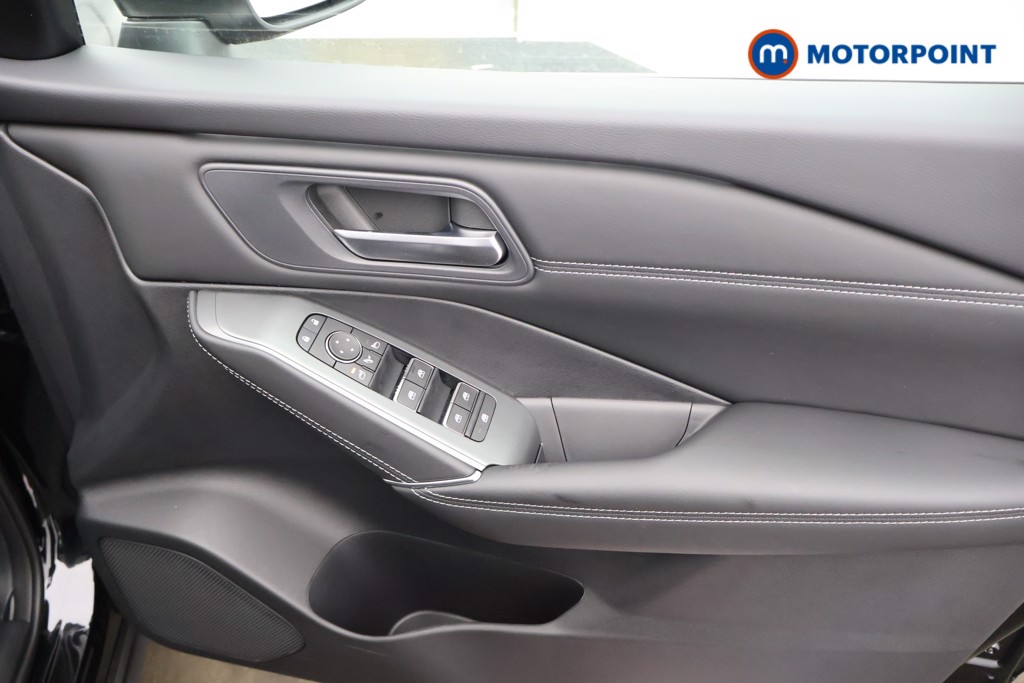 Nissan Qashqai N-Connecta Automatic Petrol SUV - Stock Number (1569274) - 9th supplementary image