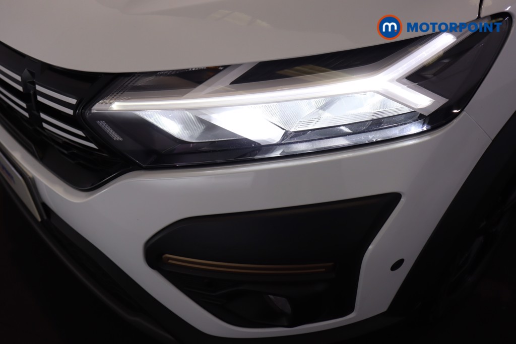 Dacia Jogger Extreme Automatic Petrol-Electric Hybrid People Carrier - Stock Number (1569294) - 19th supplementary image