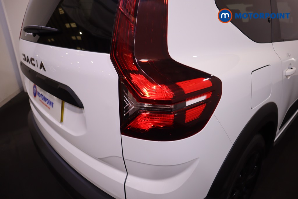 Dacia Jogger Extreme Automatic Petrol-Electric Hybrid People Carrier - Stock Number (1569294) - 21st supplementary image
