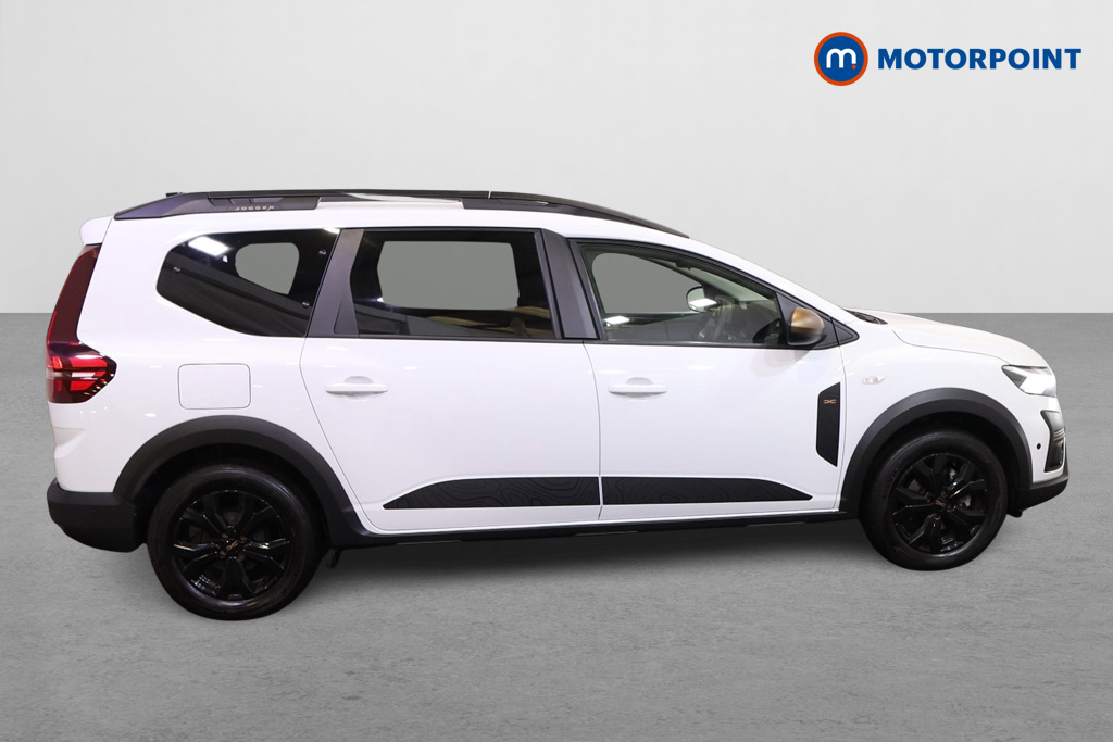 Dacia Jogger Extreme Automatic Petrol-Electric Hybrid People Carrier - Stock Number (1569294) - Drivers side
