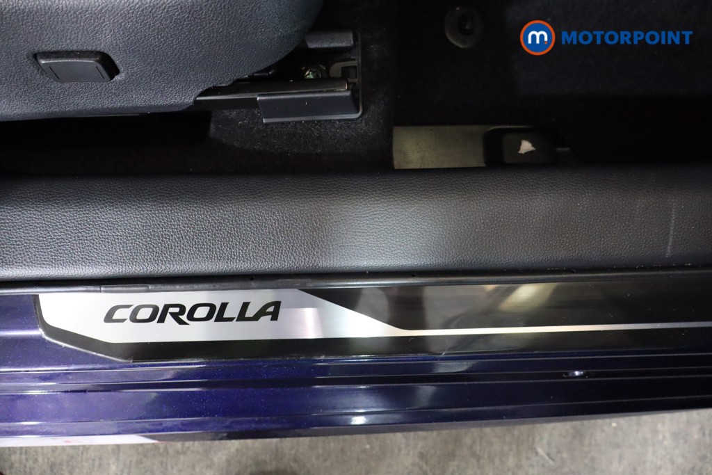 Toyota Corolla Excel Automatic Petrol-Electric Hybrid Hatchback - Stock Number (1569381) - 20th supplementary image
