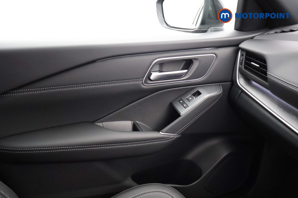 Nissan Qashqai Tekna Automatic Petrol SUV - Stock Number (1569406) - 8th supplementary image