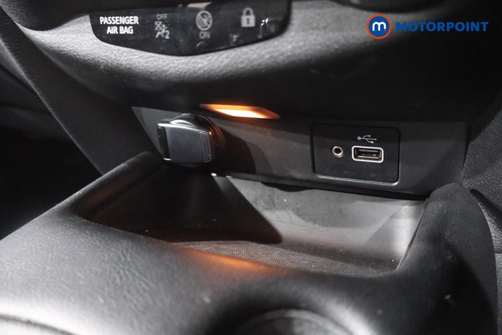 Nissan Juke N-Connecta Automatic Petrol SUV - Stock Number (1569824) - 6th supplementary image