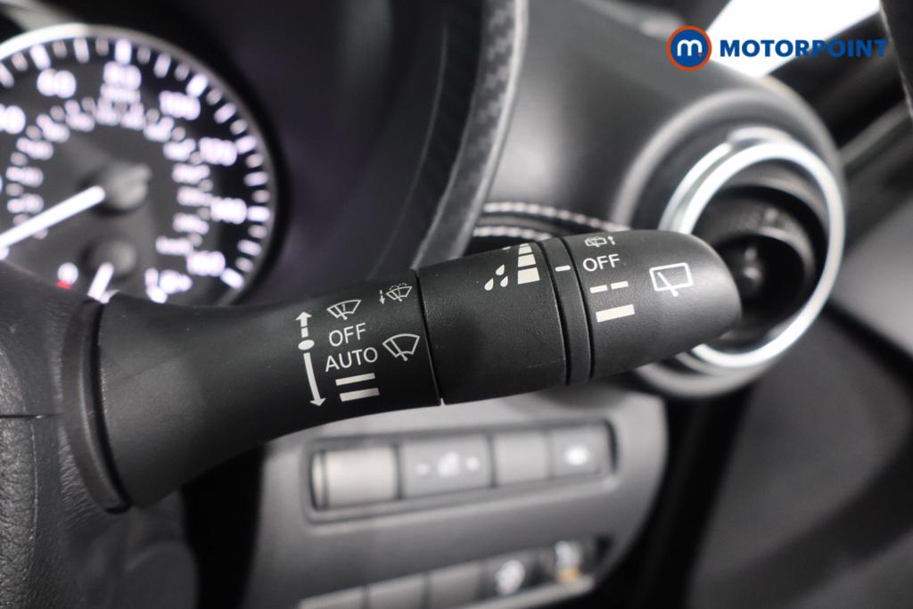 Nissan Juke N-Connecta Automatic Petrol SUV - Stock Number (1569824) - 14th supplementary image