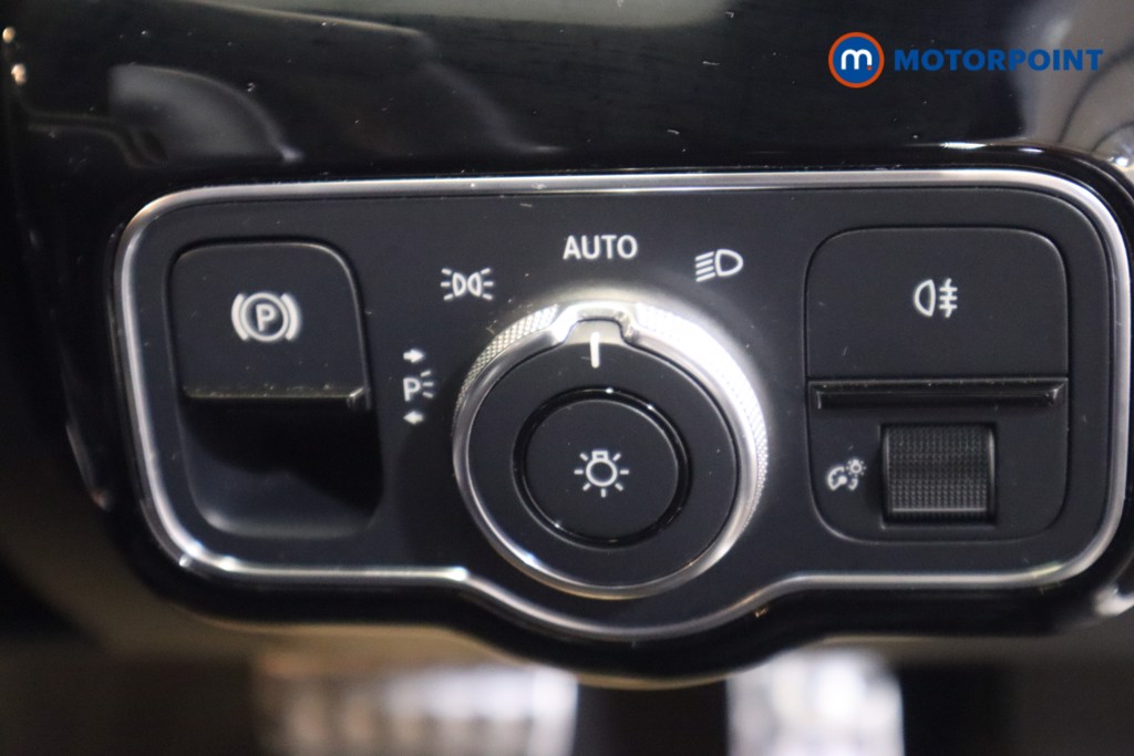 Mercedes-Benz A Class Executive Edition Automatic Petrol Hatchback - Stock Number (1569993) - 10th supplementary image