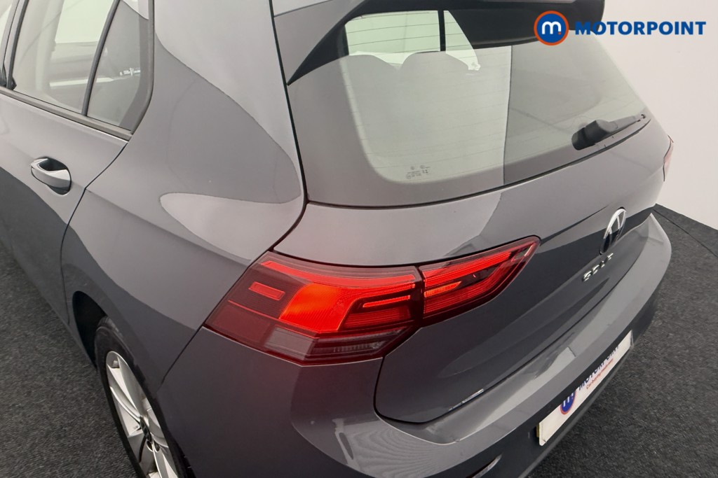 Volkswagen Golf Life Automatic Diesel Hatchback - Stock Number (1570128) - 20th supplementary image