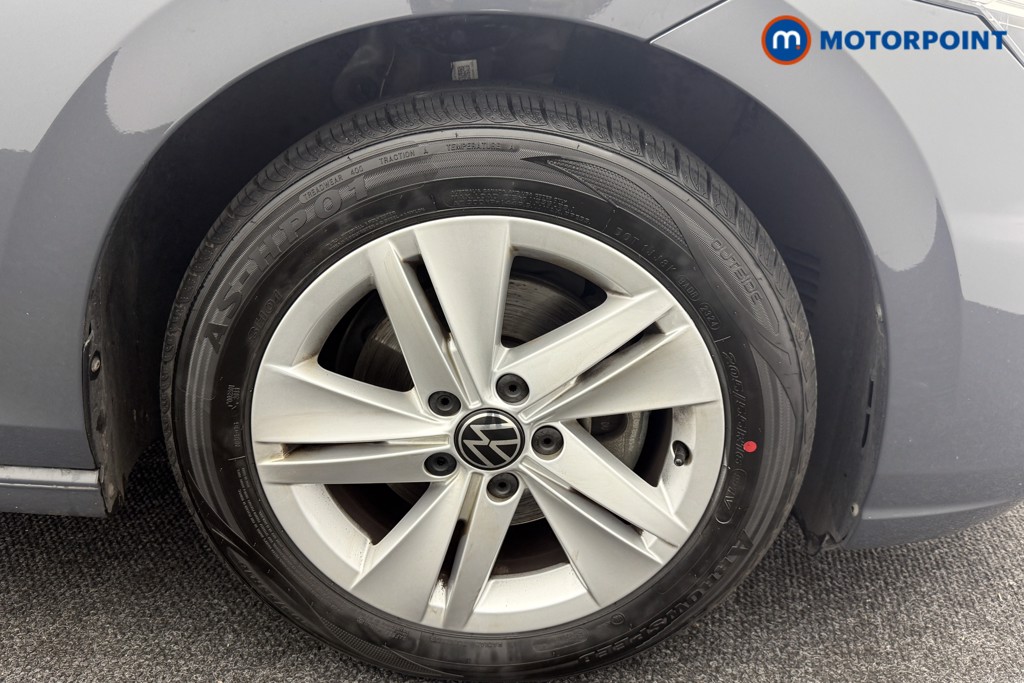Volkswagen Golf Life Automatic Diesel Hatchback - Stock Number (1570128) - 26th supplementary image