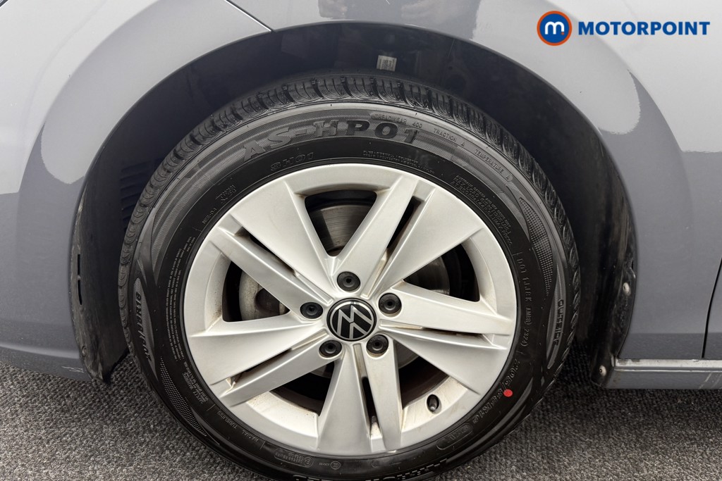Volkswagen Golf Life Automatic Diesel Hatchback - Stock Number (1570128) - 27th supplementary image