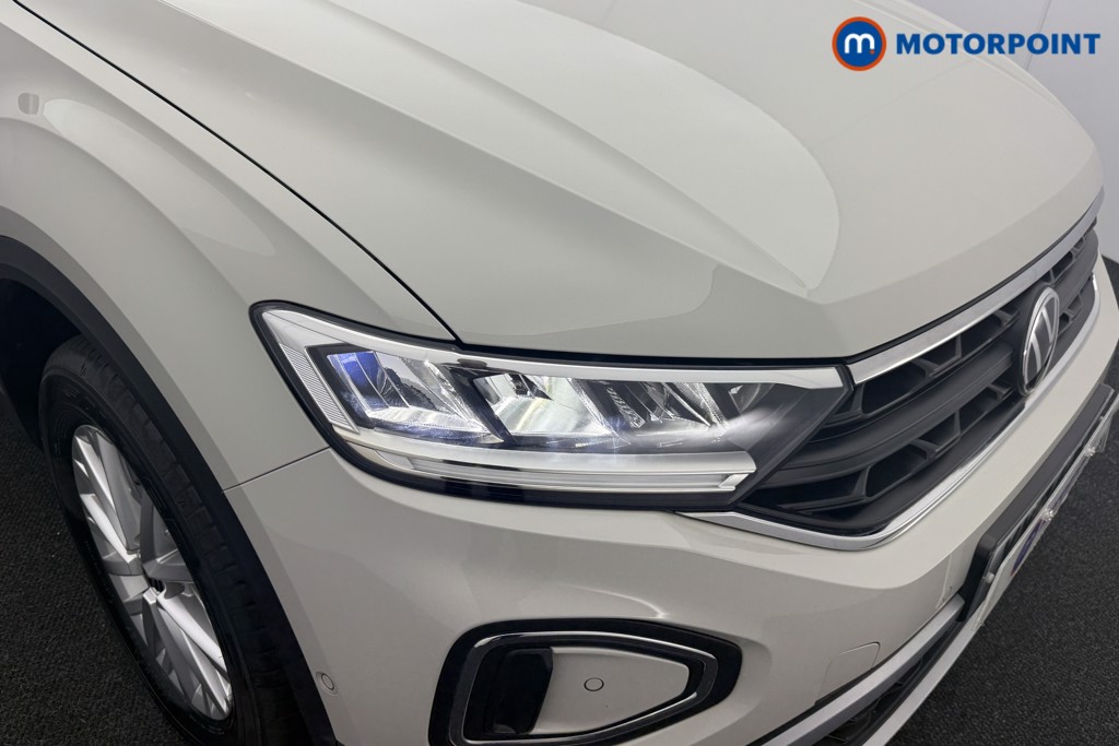 Volkswagen T-Roc Life Manual Petrol SUV - Stock Number (1570151) - 15th supplementary image