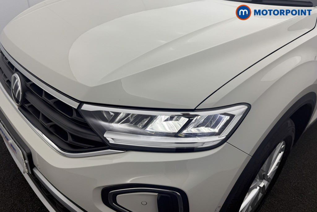 Volkswagen T-Roc Life Manual Petrol SUV - Stock Number (1570151) - 16th supplementary image