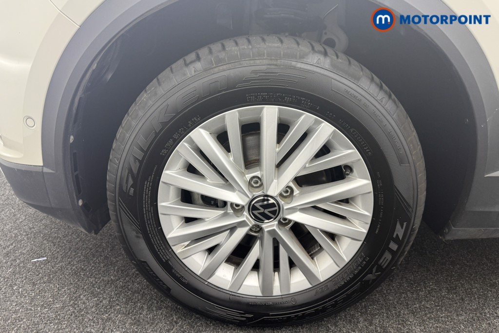 Volkswagen T-Roc Life Manual Petrol SUV - Stock Number (1570151) - 28th supplementary image