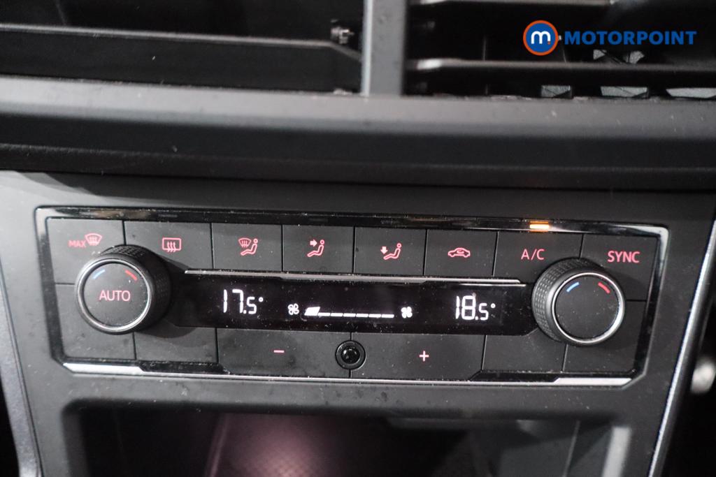 Volkswagen Polo SEL Manual Petrol Hatchback - Stock Number (1570321) - 5th supplementary image
