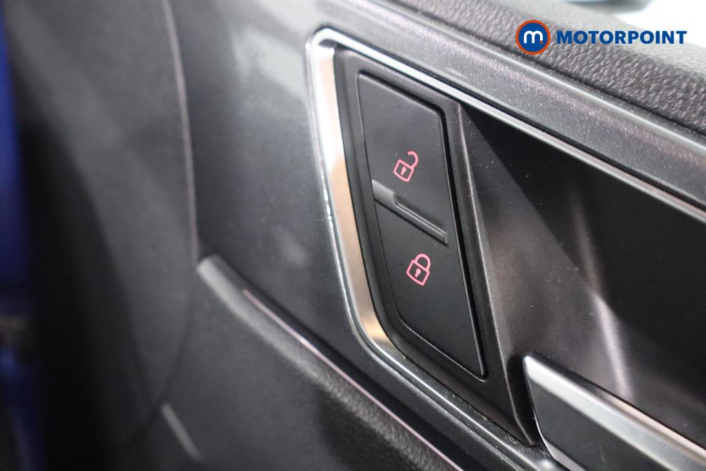 Volkswagen Polo SEL Manual Petrol Hatchback - Stock Number (1570321) - 16th supplementary image